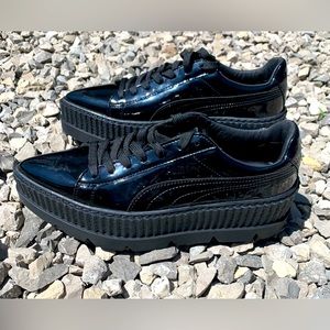 Black Fenty Pumas Never been worn.